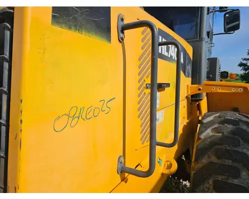 Hyundai HL740-7A Equip Handrail