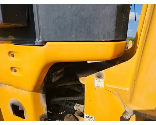 Hyundai HL740-7A Equip PanelCover