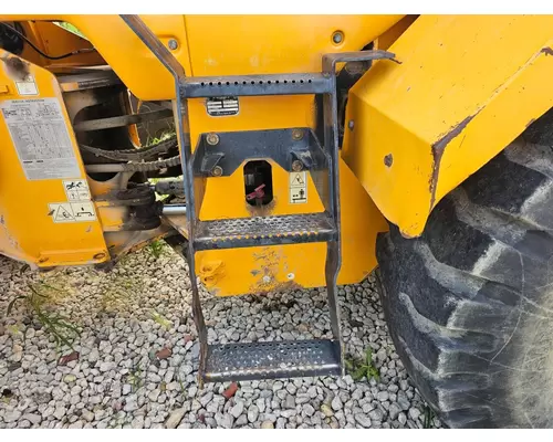 Hyundai HL740-7A Equip Step