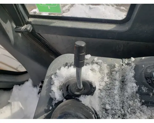 Hyundai HL757TM-9 Equip Controls