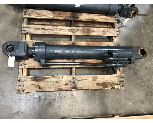 Hyundai HL757TM-9 Equip Hydraulic Cylinder