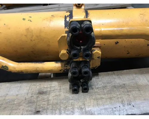 Hyundai HL757TM-9 Equip Hydraulic Cylinder