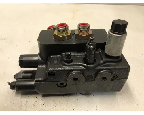 Hyundai HL757TM-9 Equip Hydraulic Valve