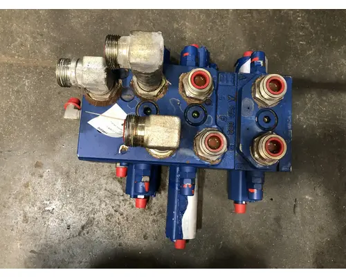Hyundai HL757TM-9 Equip Hydraulic Valve