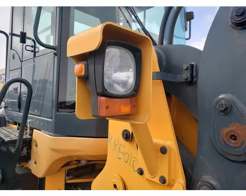 Hyundai HL757TM-9 Equip Lighting Misc.