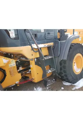 Hyundai HL757TM-9 Equip Step