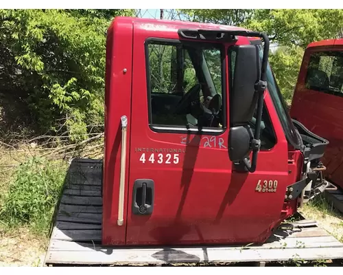 IHC 4300 Cab Cut