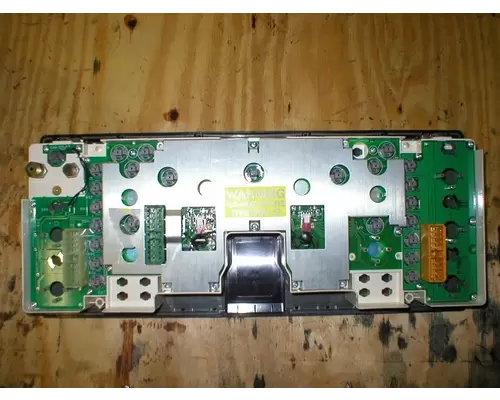 IHC 4700 Instrument Cluster