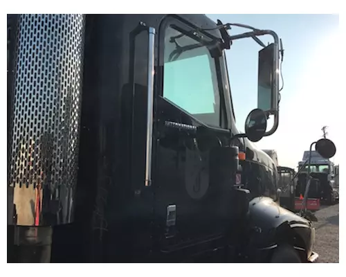 IHC 9200I Cab Cut