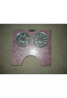 IHC 9200i Instrument Cluster