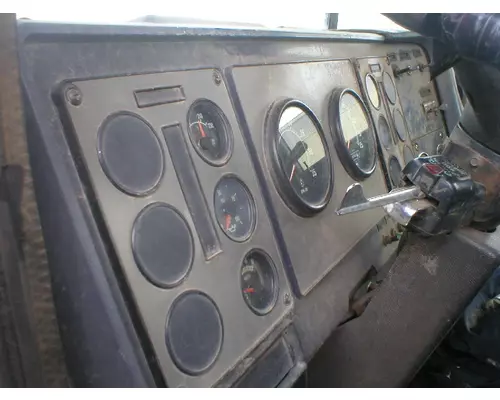 IHC 9300 Dash Panel