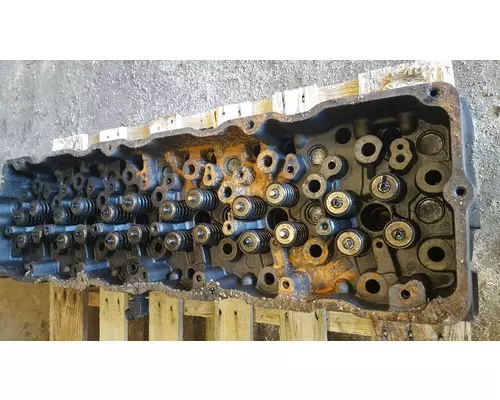 IHC DT466E Cylinder Head