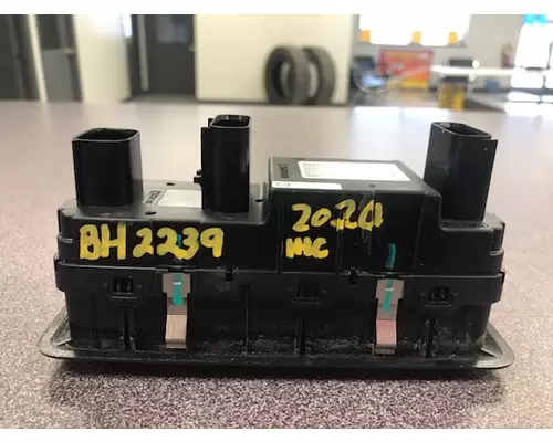 IHC LT Door Electrical Switch