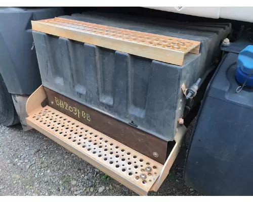 IHC PROSTAR Battery Box