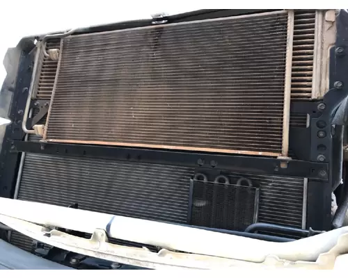 IHC PROSTAR Radiator