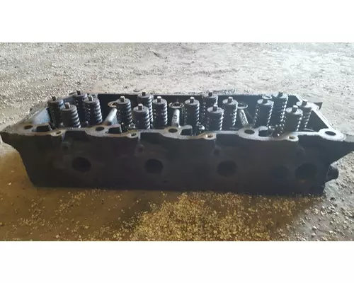 IHC VT 365 Cylinder Head