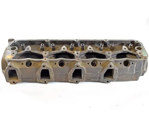INTERNATIONAL 1468 Cylinder Head