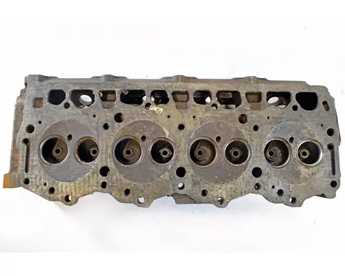 INTERNATIONAL 1468 Cylinder Head