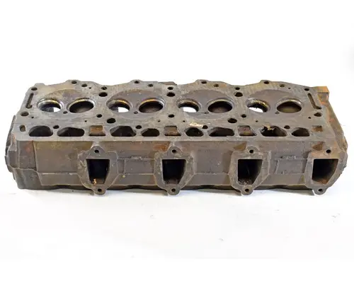 INTERNATIONAL 1468 Cylinder Head