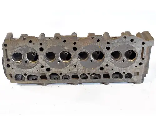 INTERNATIONAL 1468 Cylinder Head