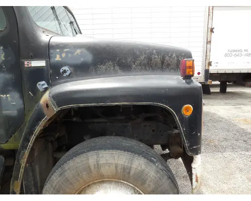 INTERNATIONAL 1600 Hood
