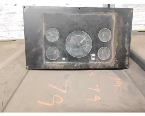 INTERNATIONAL 1652-SC Instrument Cluster