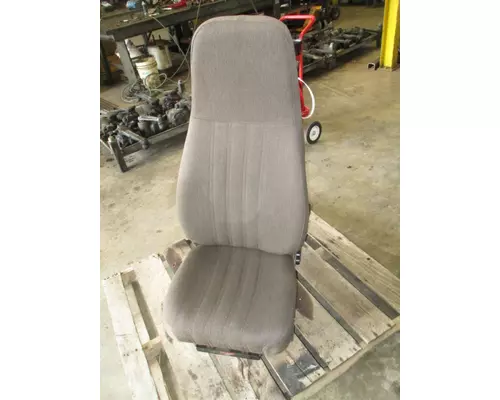 INTERNATIONAL 1652-UPS SEAT, FRONT