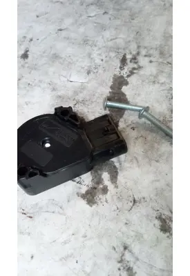 INTERNATIONAL 1652 Accelerator Parts