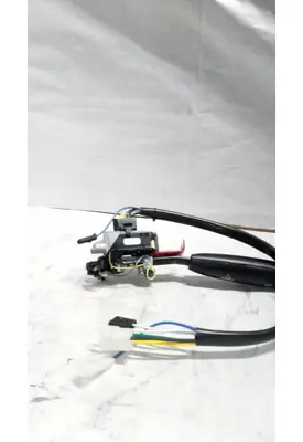INTERNATIONAL 1652 Dash / Console Switch