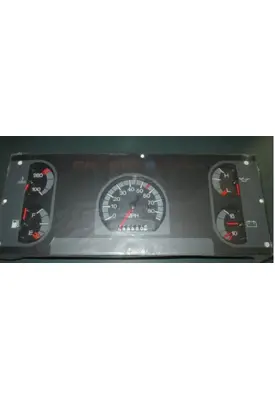 INTERNATIONAL 1652 GAUGE CLUSTER