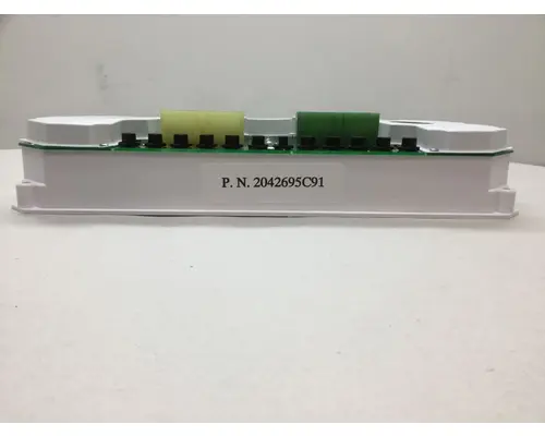 INTERNATIONAL 1652 Instrument Cluster