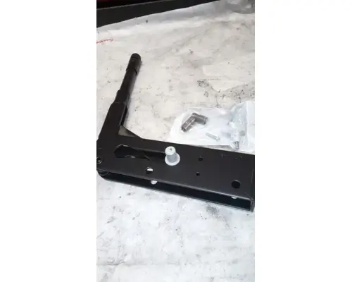 INTERNATIONAL 1652 Latches and Locks