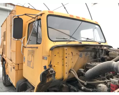 INTERNATIONAL 1654 Cab Assembly