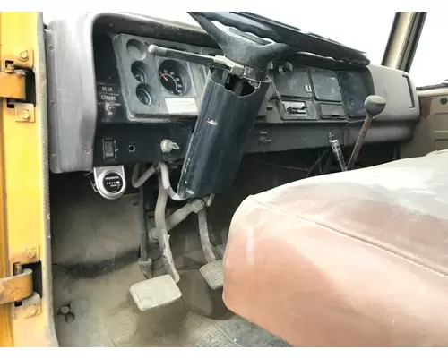 INTERNATIONAL 1654 Cab Assembly