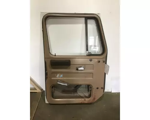 INTERNATIONAL 1654 Door Assembly