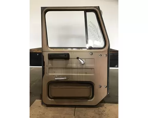 INTERNATIONAL 1654 Door Assembly