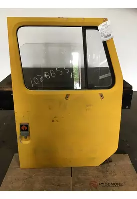 INTERNATIONAL 1654 Door Assembly