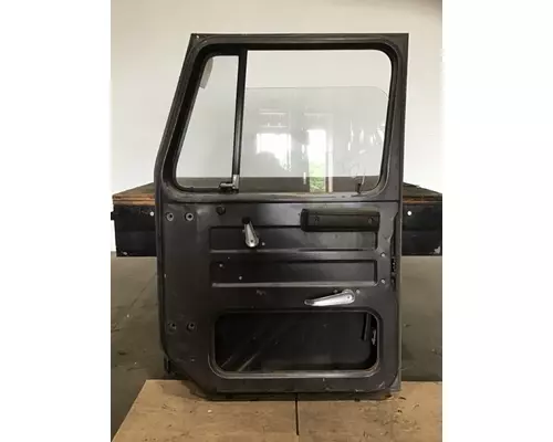 INTERNATIONAL 1654 Door Assembly