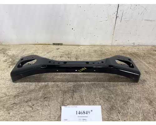 INTERNATIONAL 1660005C2 Crossmember