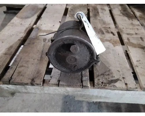 INTERNATIONAL 1723 POWER STEERING RESERVOIR