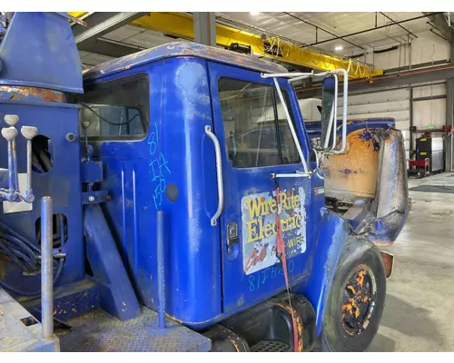 INTERNATIONAL 1754 Cab Assembly