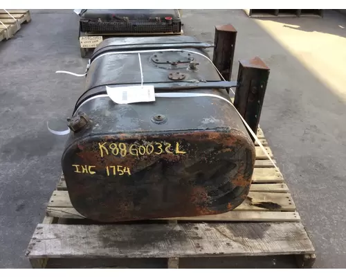 INTERNATIONAL 1754 FUEL TANK