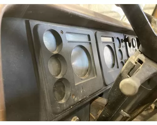 INTERNATIONAL 1754 Instrument Cluster