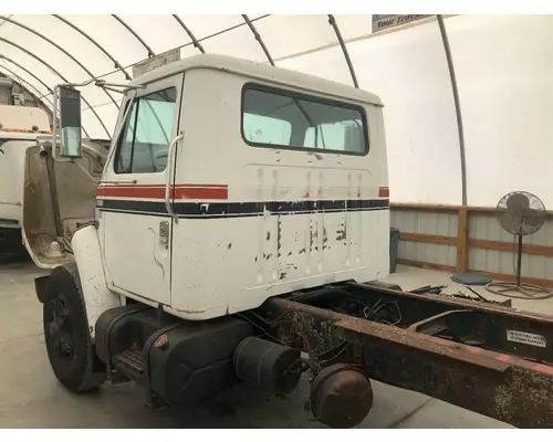 INTERNATIONAL 1854 Cab Assembly