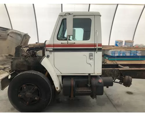 INTERNATIONAL 1854 Cab Assembly
