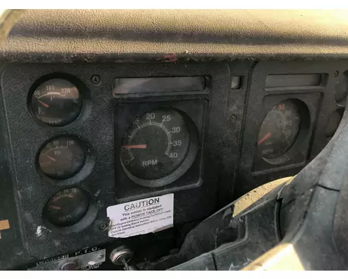 INTERNATIONAL 1854 Instrument Cluster