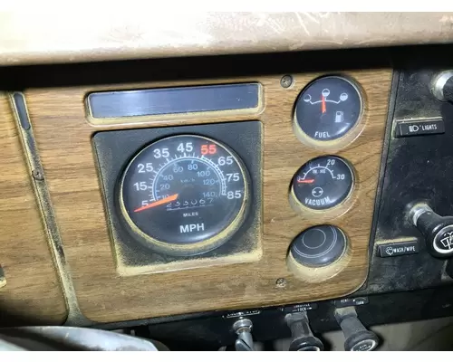 INTERNATIONAL 1854 Instrument Cluster