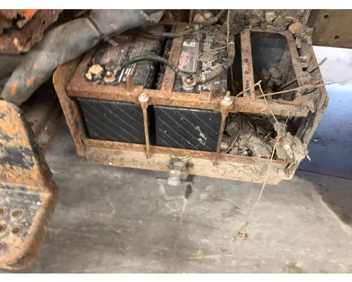 INTERNATIONAL 1954 Battery Box