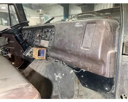 INTERNATIONAL 1954 Dash Assembly
