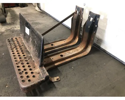 INTERNATIONAL 1954 Engine Brackets, Misc.